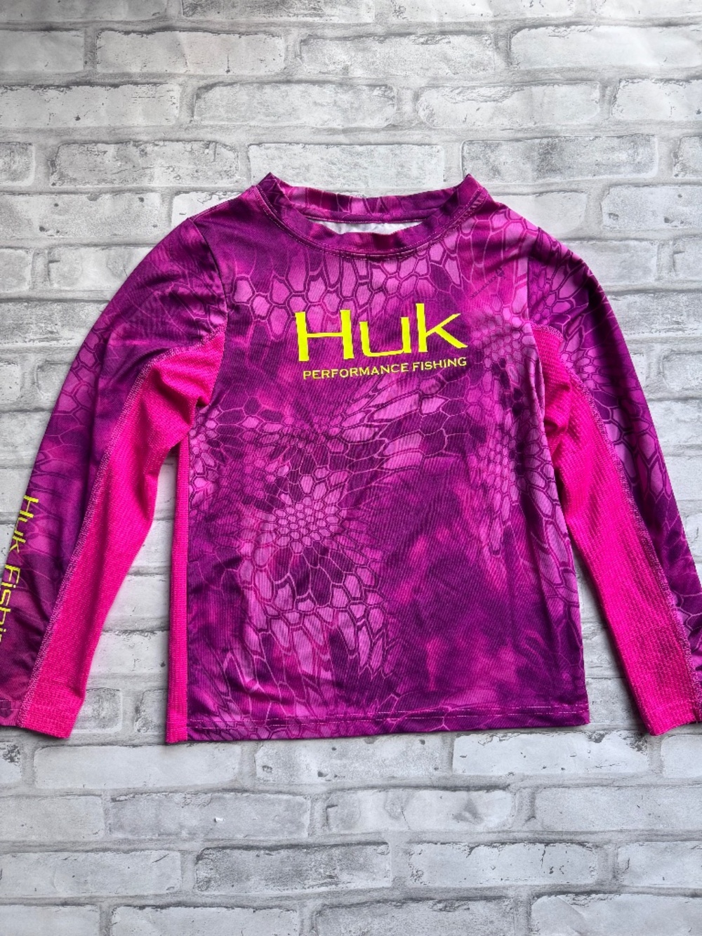 HUK | Performance Fishing Girl's Long-Sleeve Crew Top Pink Size YS Youth Small